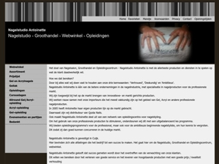 BIENE NAGELSTUDIO ANTOINETTE VAN