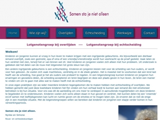 SAMEN STA JE NIET ALLEEN